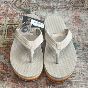 NWT Hari Mari Dune Sunset Cloud flip flop